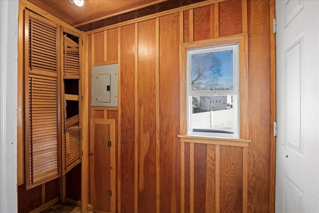 52 Harrison Street Worcester, MA 01604 - Photo 22 of 38