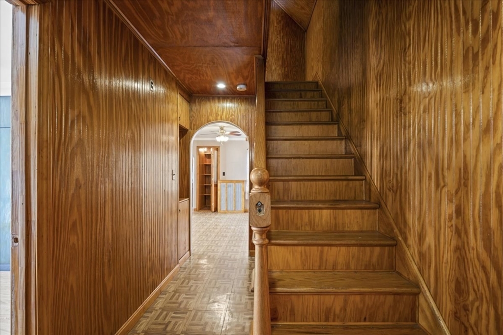 52 Harrison Street Worcester, MA 01604 - Photo 26 of 38