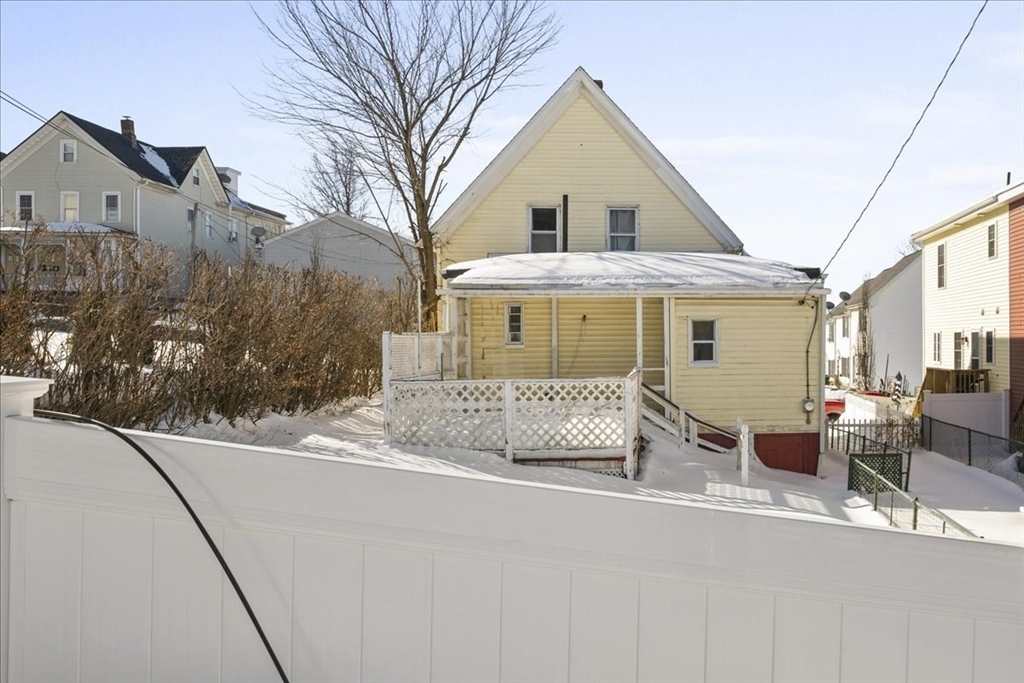 52 Harrison Street Worcester, MA 01604 - Photo 6 of 38