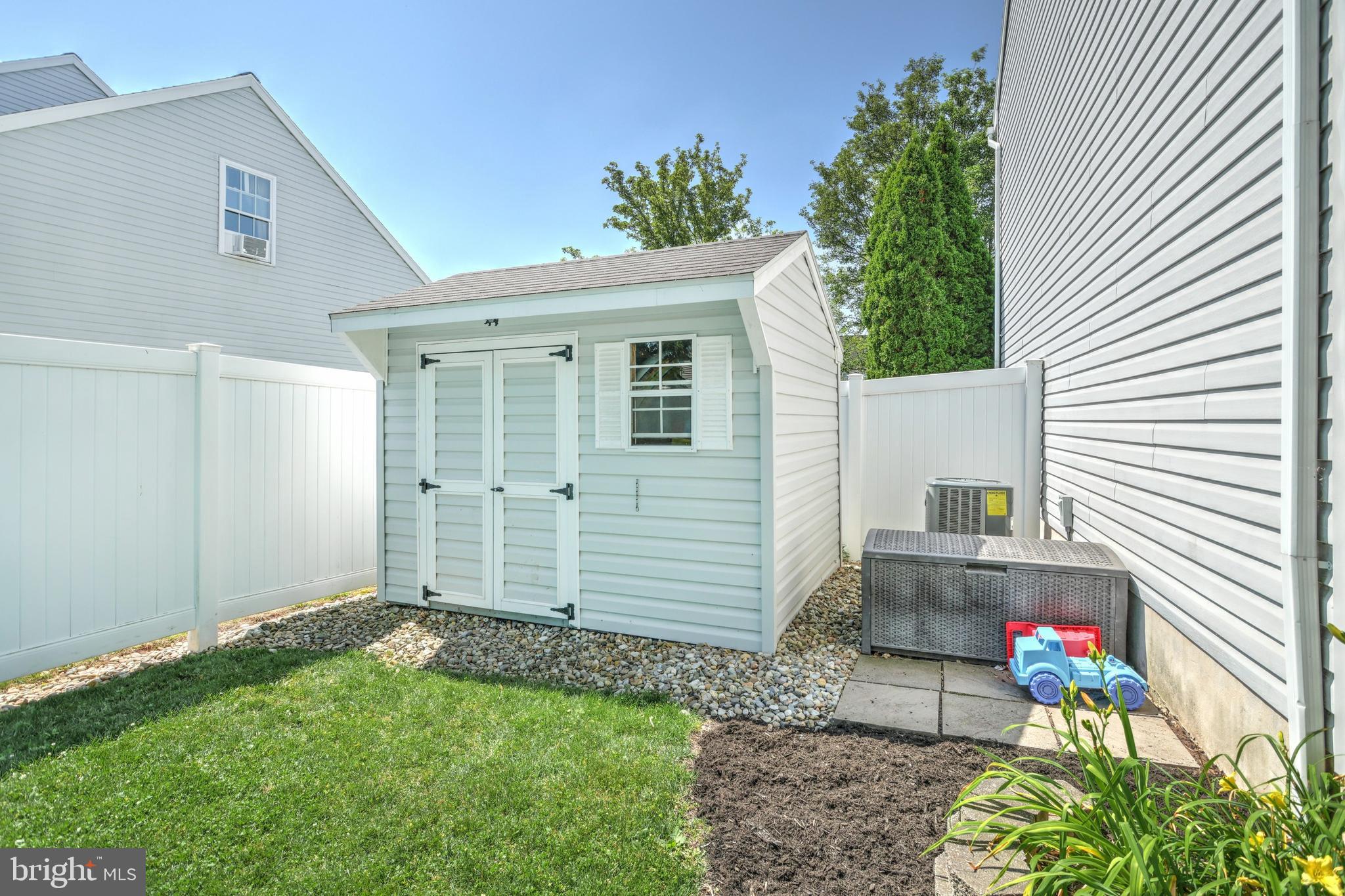 2625 Coldspring Road York, PA 17404 - Photo 29 of 30 Back yard shed