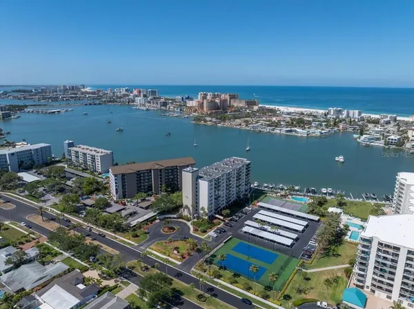 $2,500 | 660 Island Way, Unit 301, Clearwater Beach, FL 33767