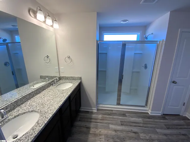 $1,850 | 16 Corsica Court, Simpsonville, SC 29681