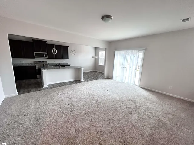 $1,850 | 16 Corsica Court, Simpsonville, SC 29681