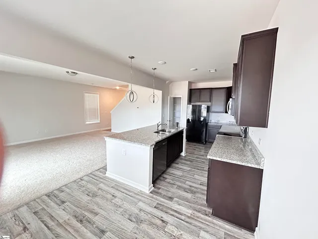 $1,850 | 16 Corsica Court, Simpsonville, SC 29681