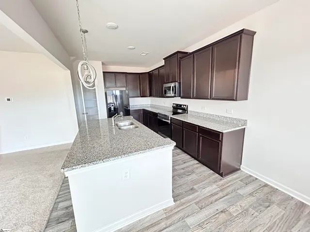 $1,850 | 16 Corsica Court, Simpsonville, SC 29681