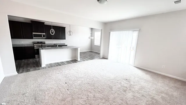 $1,850 | 16 Corsica Court, Simpsonville, SC 29681