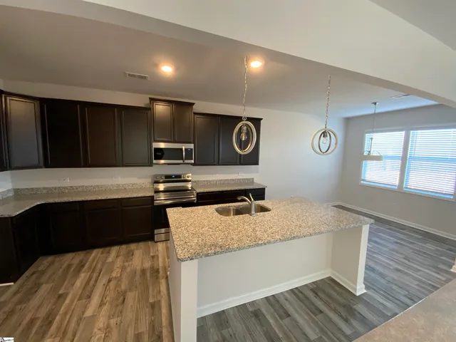 $1,850 | 16 Corsica Court, Simpsonville, SC 29681