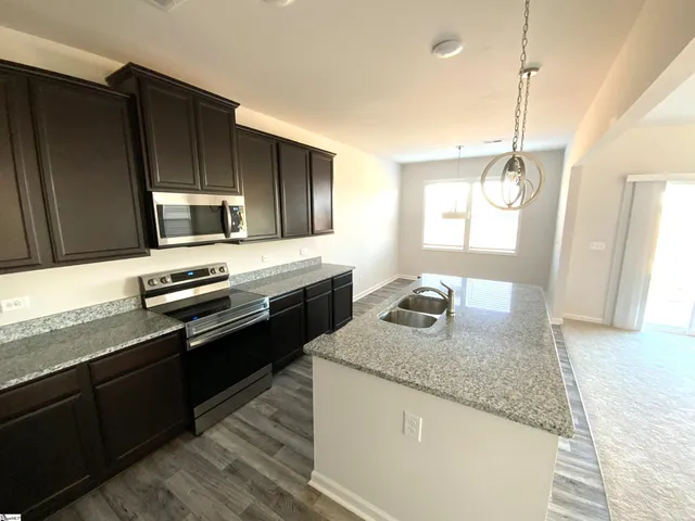 $1,850 | 16 Corsica Court, Simpsonville, SC 29681