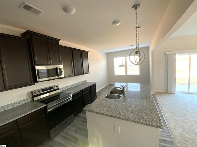 $1,850 | 16 Corsica Court, Simpsonville, SC 29681