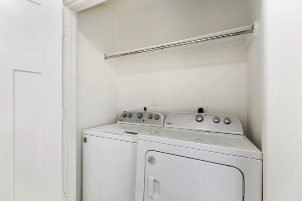 $1,950 | 21155 Gosling Road, Unit 18G, Spring, TX 77388