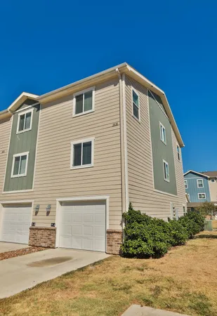 $1,950 | 21155 Gosling Road, Unit 18G, Spring, TX 77388