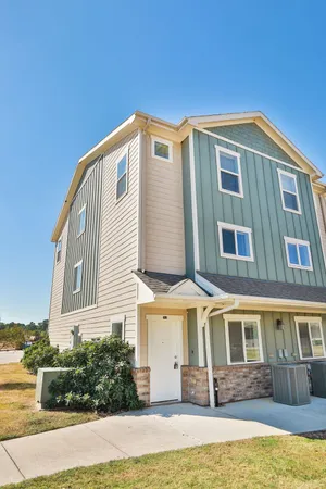 $1,950 | 21155 Gosling Road, Unit 18G, Spring, TX 77388