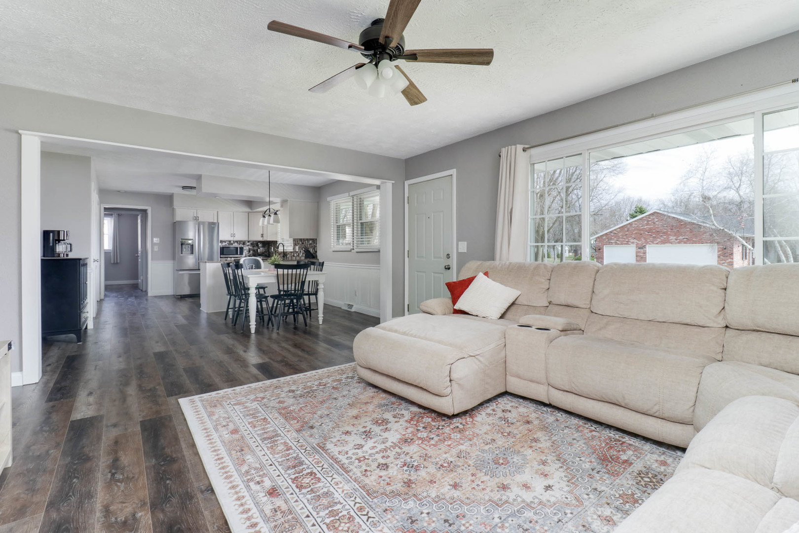 313 South School Street Minier, IL 61759 - Photo 4 of 39