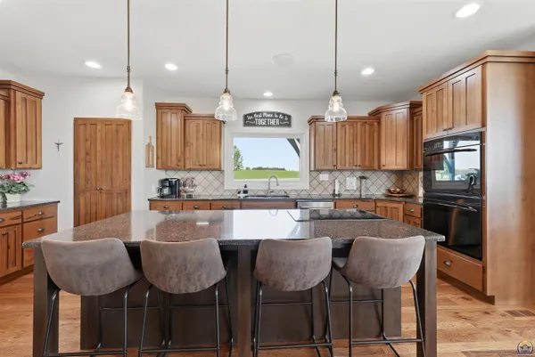 $735,000 | 5231 Northwest Valencia Road, Silver Lake, KS 66539