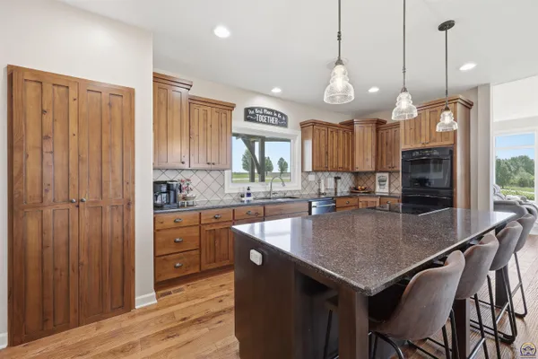 $735,000 | 5231 Northwest Valencia Road, Silver Lake, KS 66539