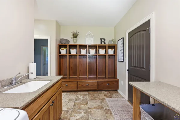 $735,000 | 5231 Northwest Valencia Road, Silver Lake, KS 66539