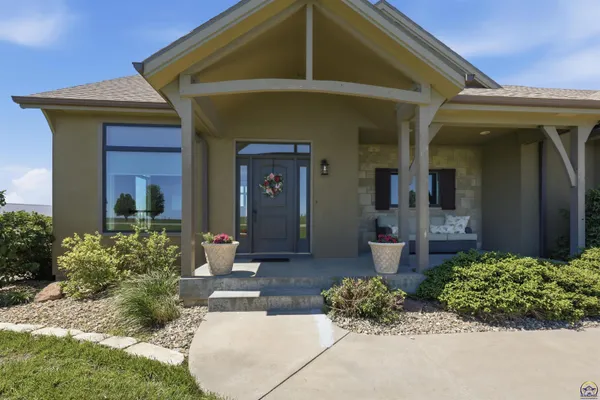 $735,000 | 5231 Northwest Valencia Road, Silver Lake, KS 66539