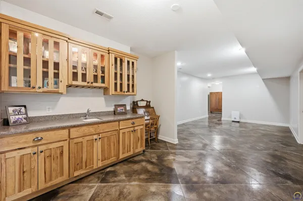 $735,000 | 5231 Northwest Valencia Road, Silver Lake, KS 66539