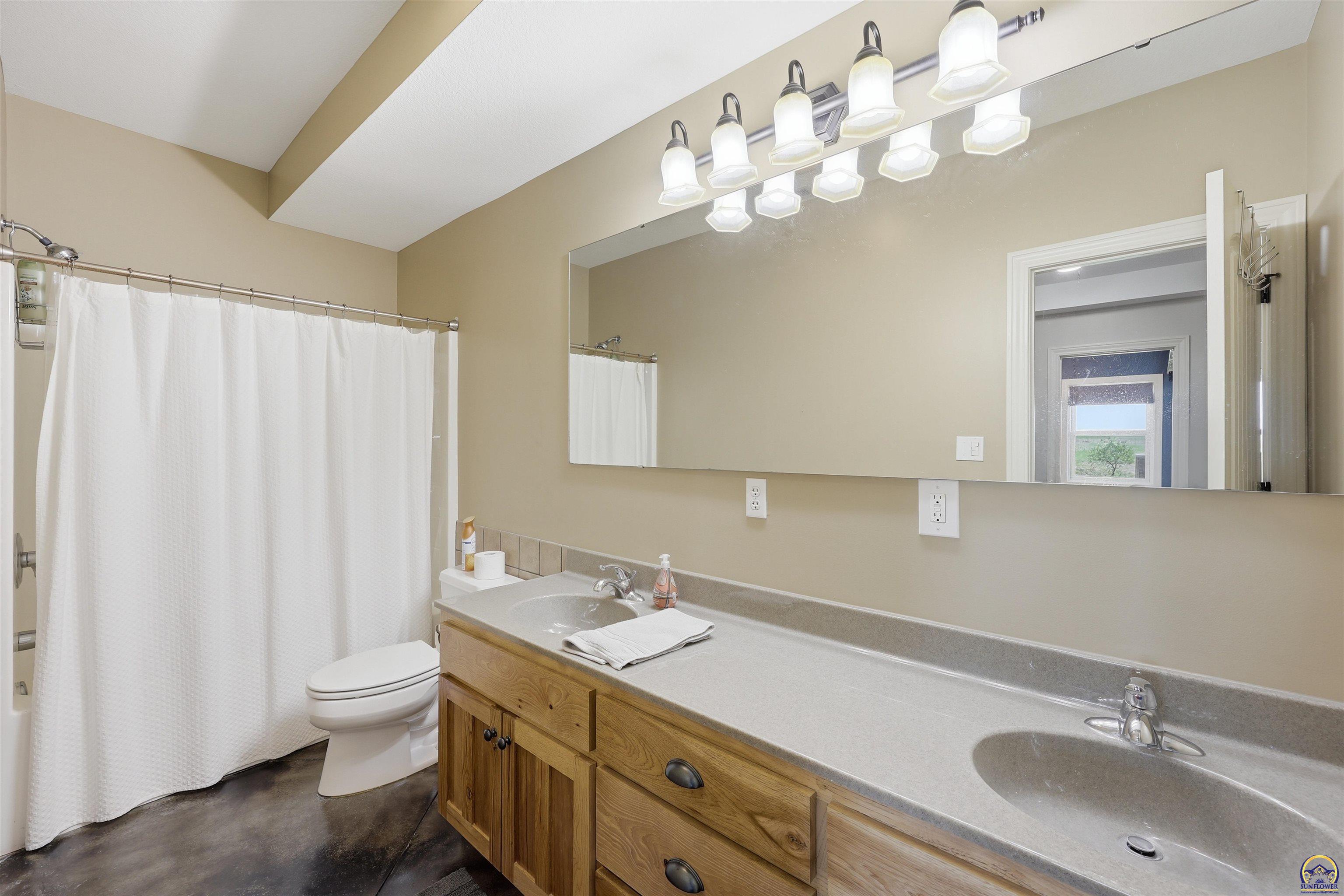 5231 Northwest Valencia Road Silver Lake, KS 66539 - Photo 44 of 65