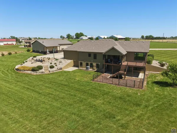 $735,000 | 5231 Northwest Valencia Road, Silver Lake, KS 66539