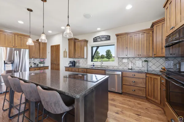 $735,000 | 5231 Northwest Valencia Road, Silver Lake, KS 66539