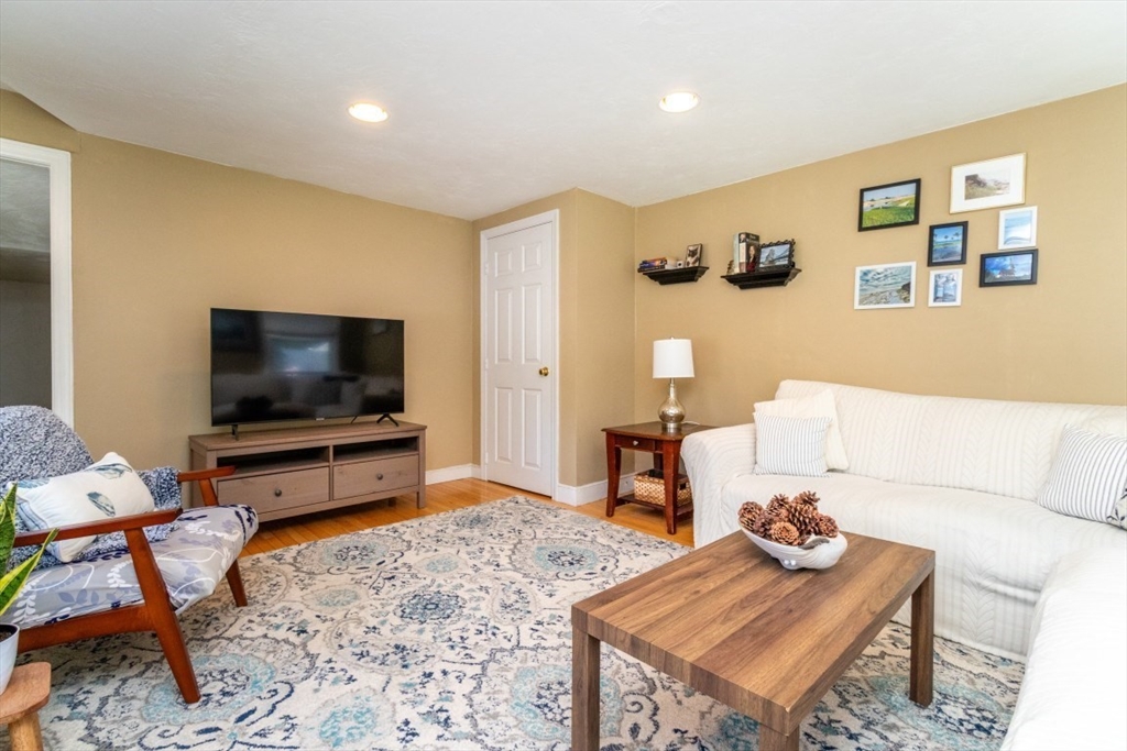 85 Celia Road Braintree, MA 02184 - Photo 9 of 22