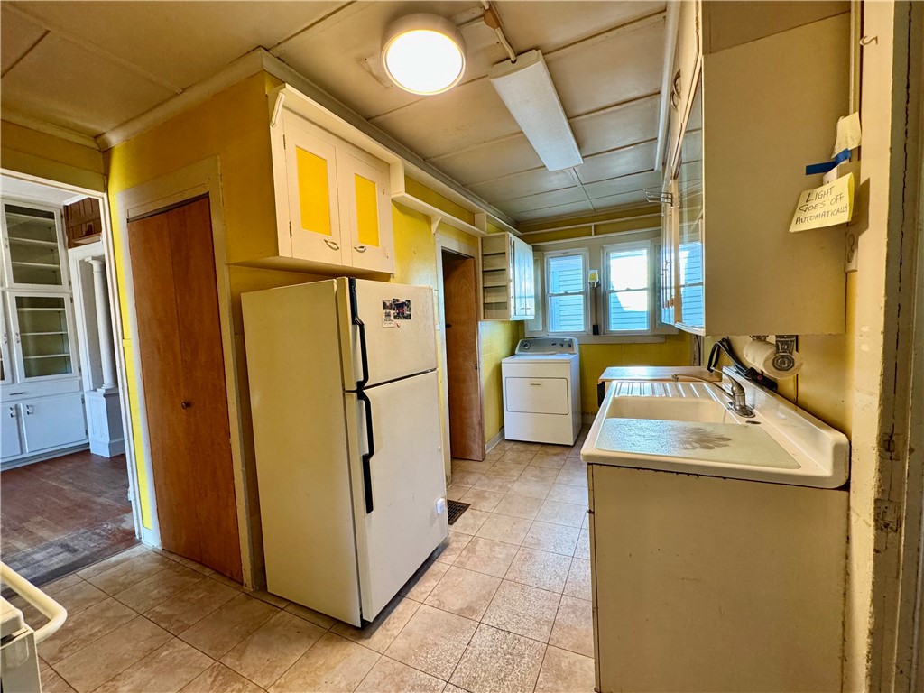 44 Elm Street Oneonta, NY 13820 - Photo 19 of 49