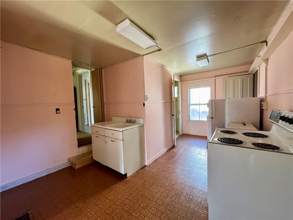 44 Elm Street Oneonta, NY 13820 - Photo 36 of 49