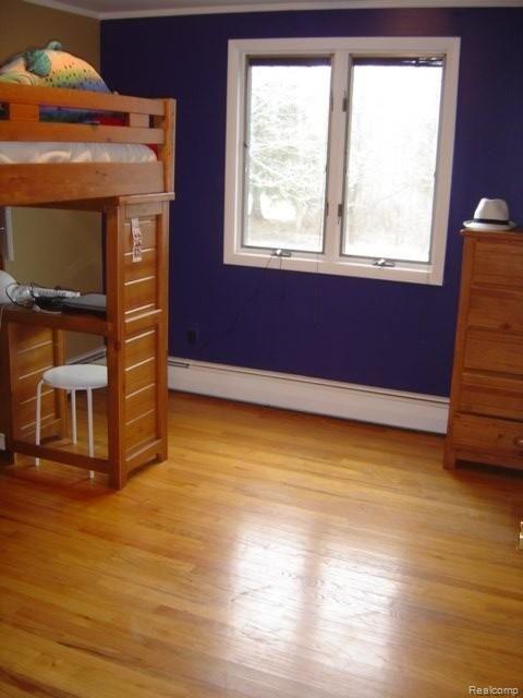 9885 Reese Road Clarkston, MI 48348 - Photo 16 of 24 EASY CARE HARDWOOD