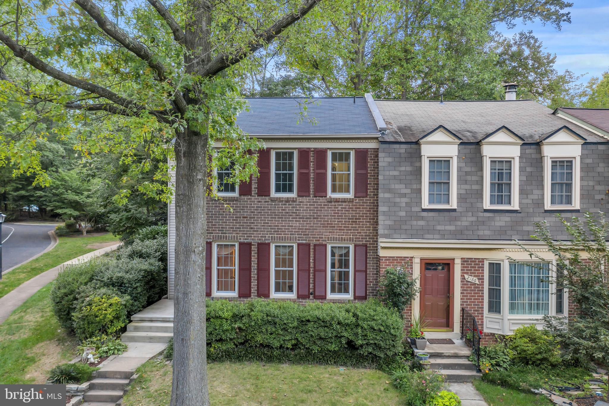 2188 Greenkeepers Court Reston, VA 20191 - Photo 2 of 30 Gallery Image 2