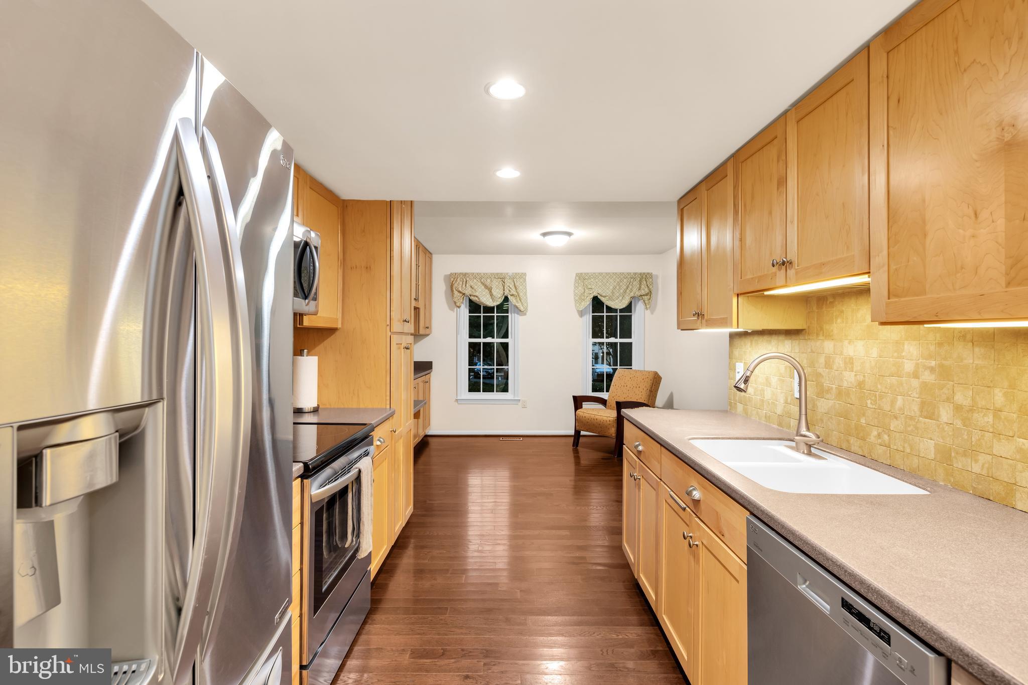2188 Greenkeepers Court Reston, VA 20191 - Photo 10 of 30 Gallery Image 10