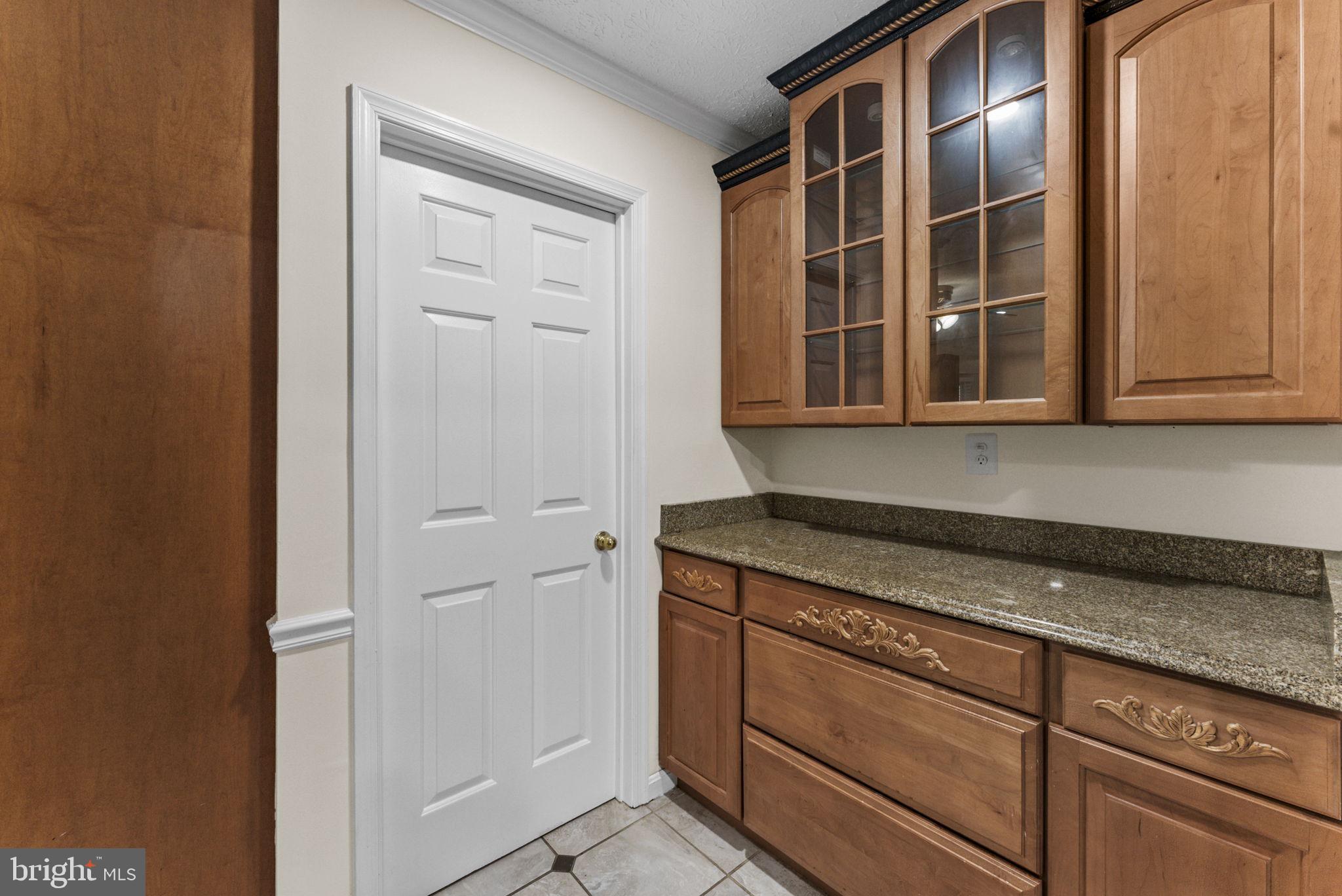 36 Rutherford Circle Sterling, VA 20165 - Photo 17 of 85