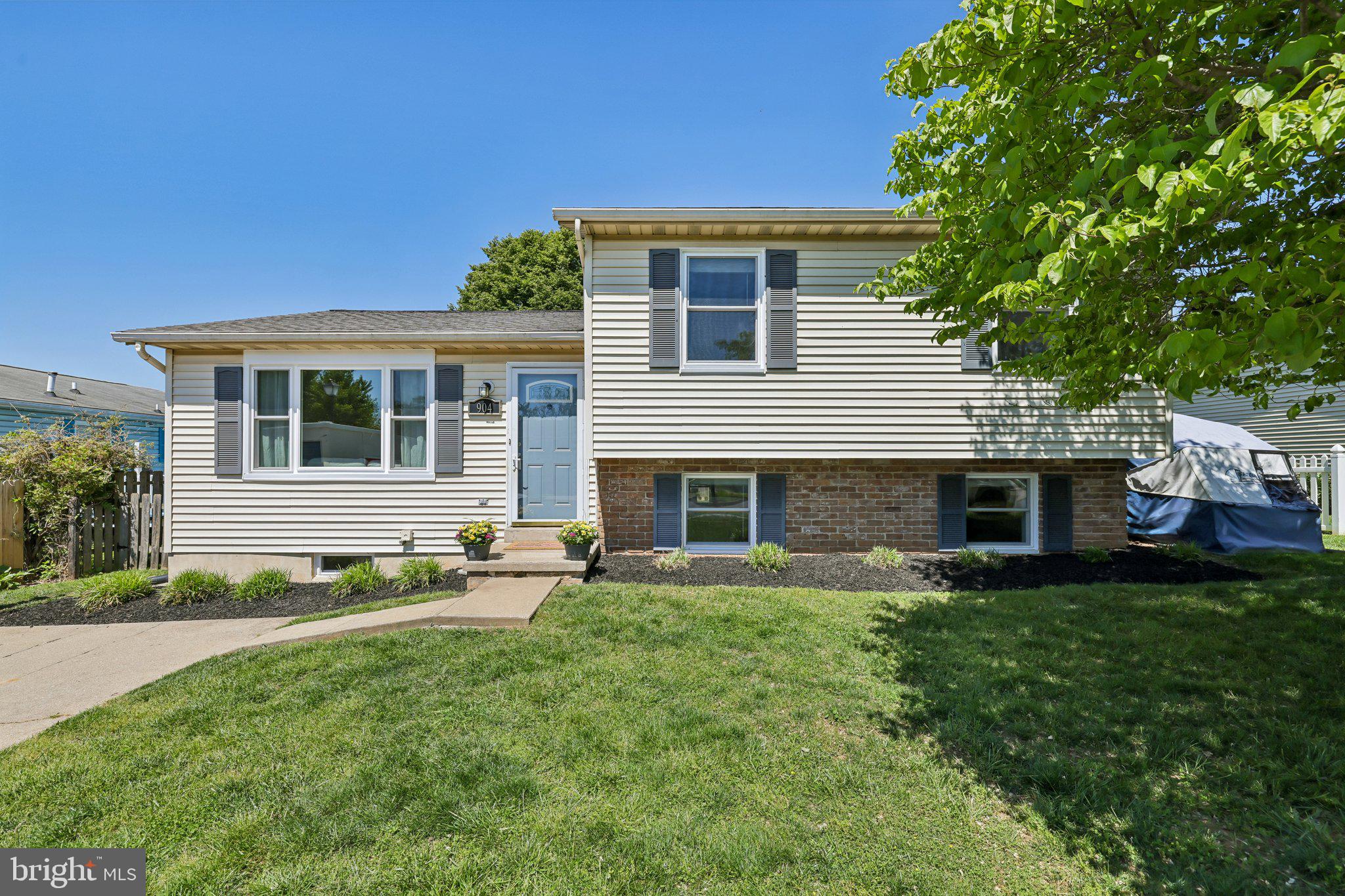 904 Horizon Road Mount Airy, MD 21771 - Photo 3 of 38 Gallery Image 3