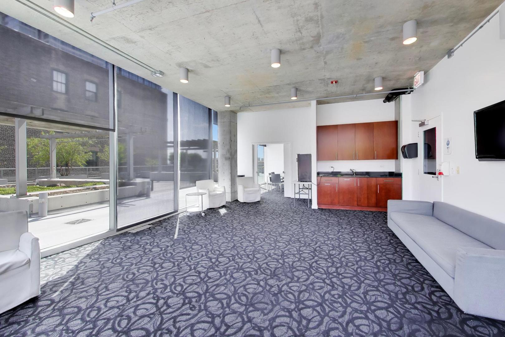 611 South Wells Street, Unit 2204 Chicago, IL 60607 - Photo 28 of 33