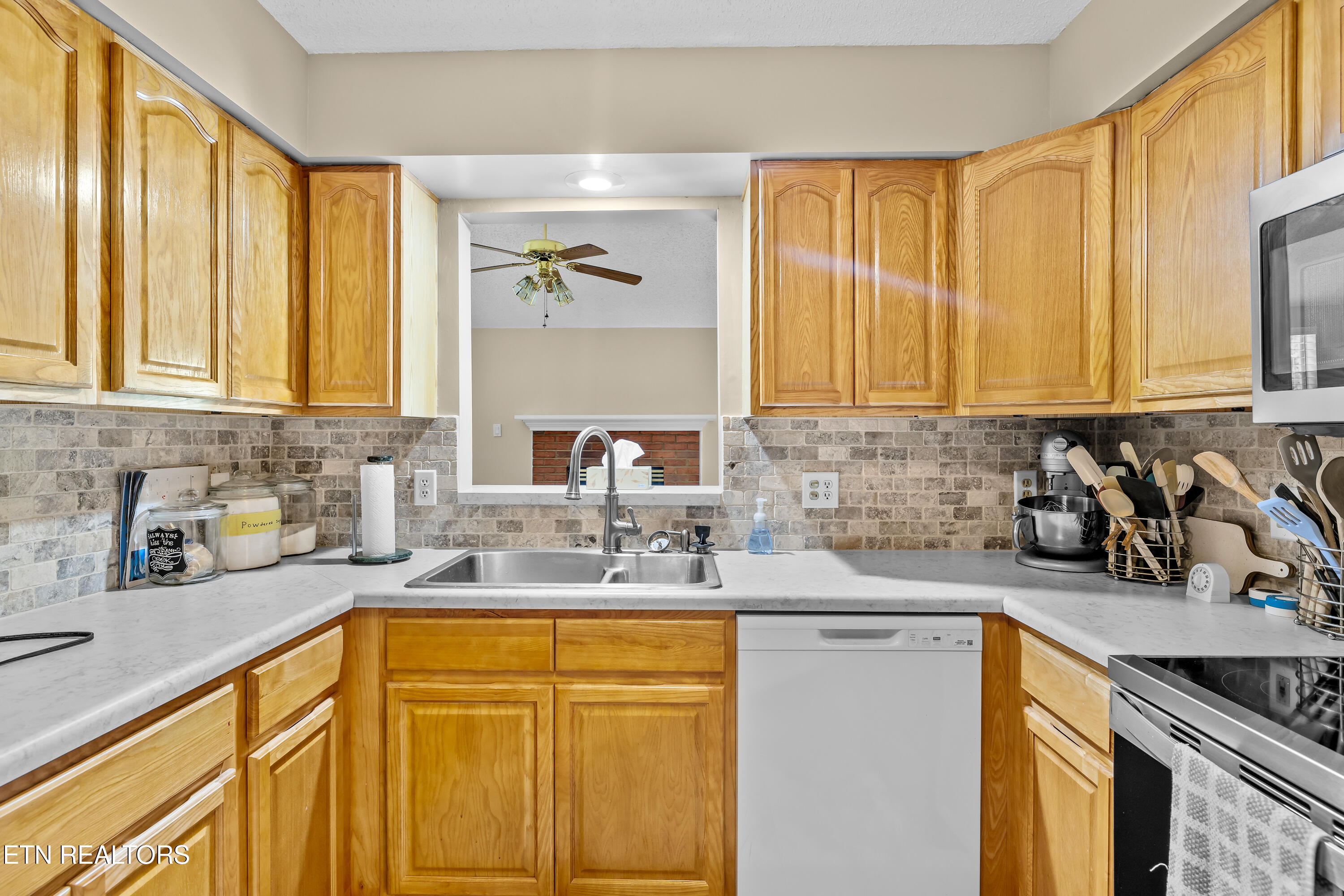 8015 Fenton Way Powell, TN 37849 - Photo 16 of 34 8015FentonWay-16