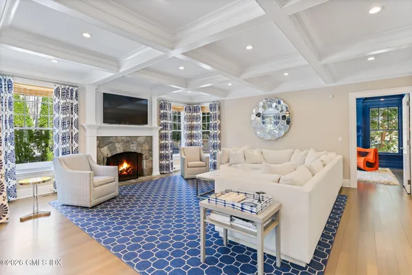 $5,995,000 | 1 Bramble Lane, Riverside, CT 06878