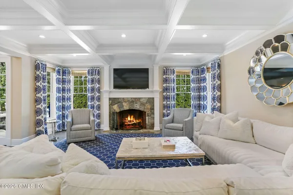 $5,995,000 | 1 Bramble Lane, Riverside, CT 06878