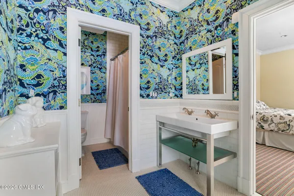 $5,995,000 | 1 Bramble Lane, Riverside, CT 06878