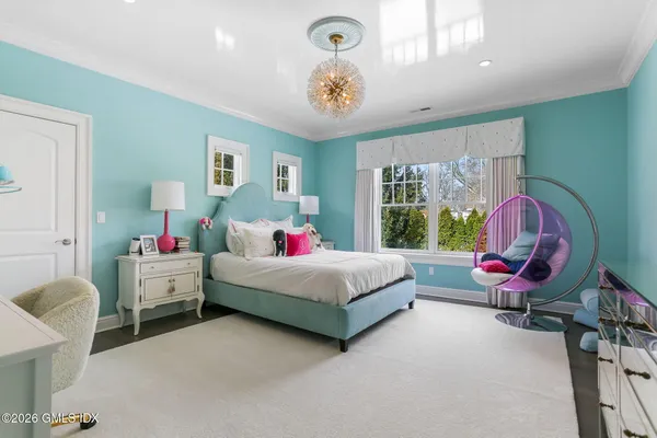 $5,995,000 | 1 Bramble Lane, Riverside, CT 06878