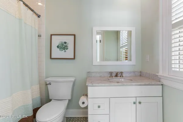 $5,995,000 | 1 Bramble Lane, Riverside, CT 06878