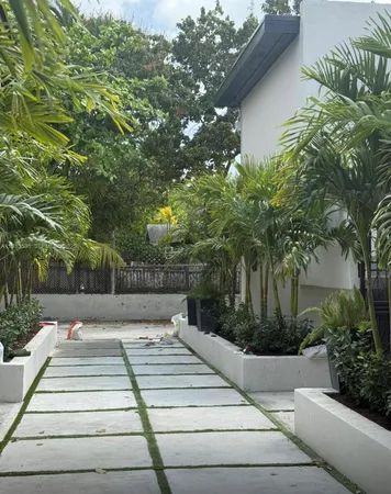 a picture of a yard