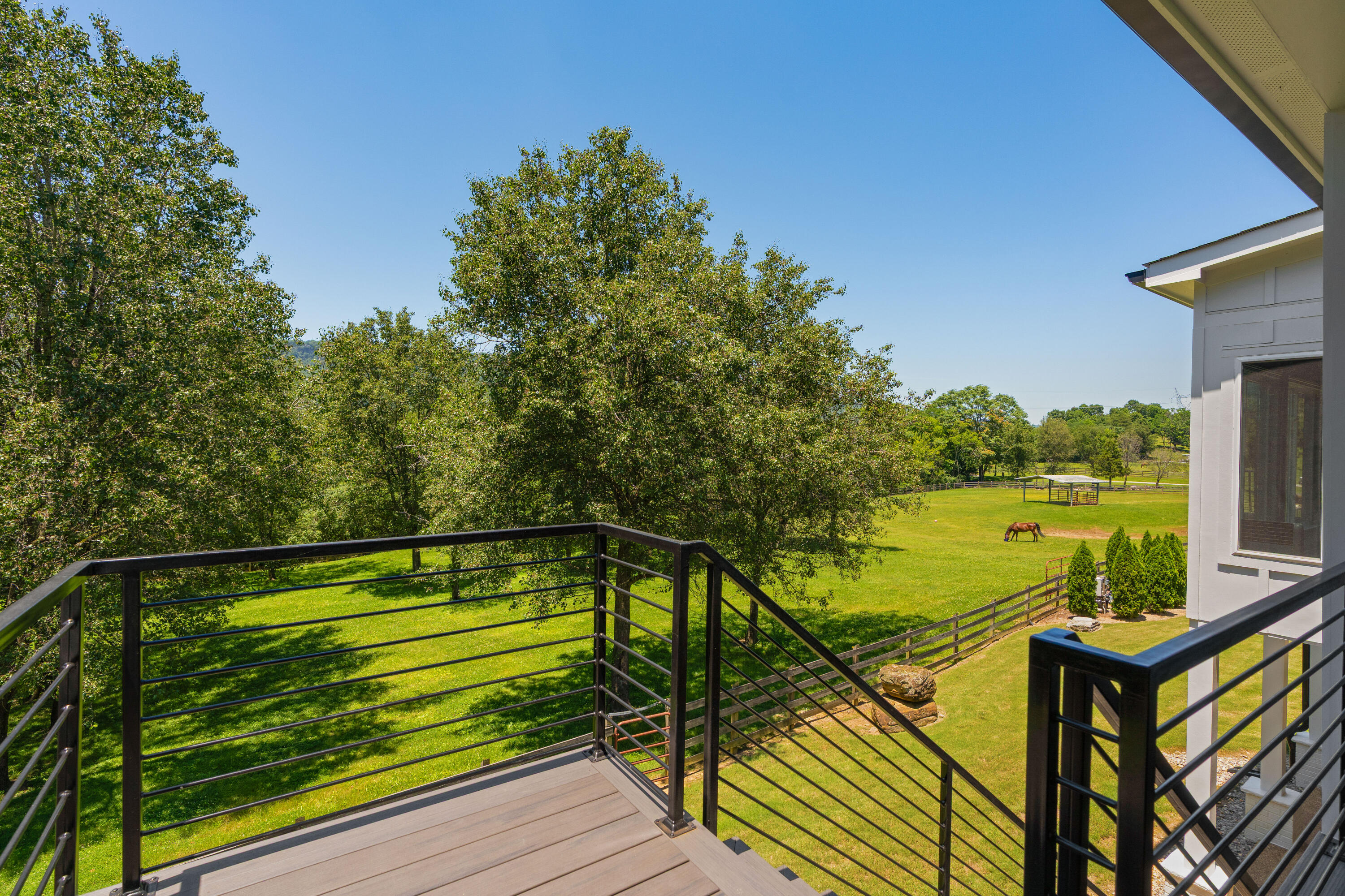 527 Reads Lake Road Chattanooga, TN 37415 - Photo 15 of 100 76 - 527 Reads Lake - Exterior