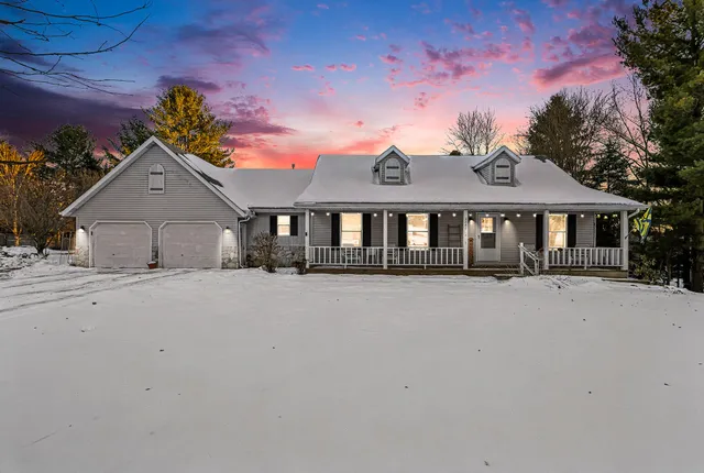 $320,000 | 5560 Red Arrow Highway, Coloma, MI 49038