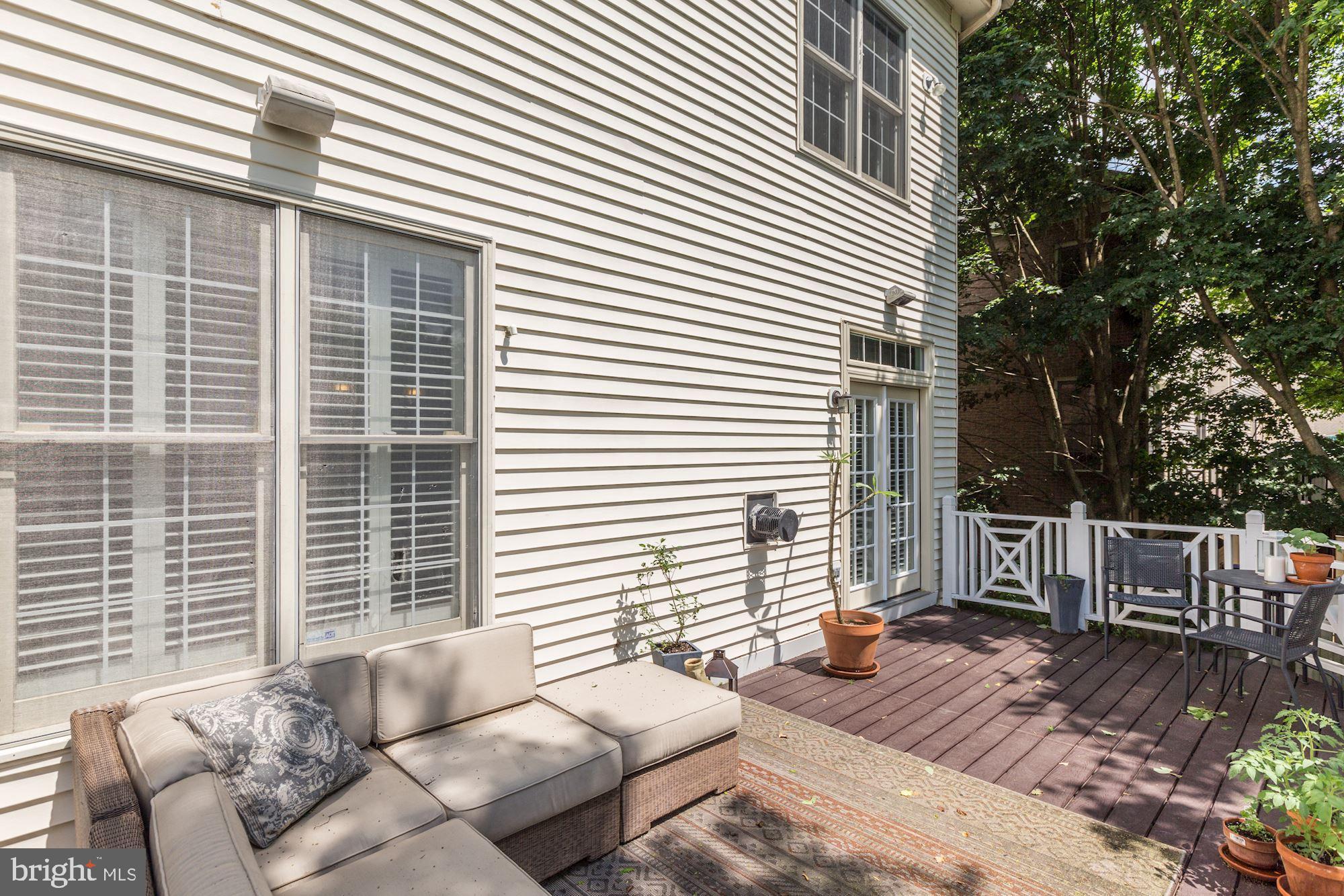 8532 Bells Ridge Terrace Potomac, MD 20854 - Photo 10 of 32 New Trex Deck