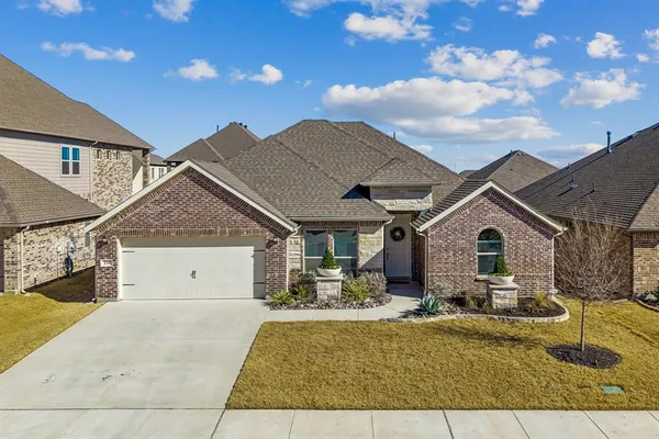$449,900 | 235 Clairmont Drive, Ponder, TX 76259