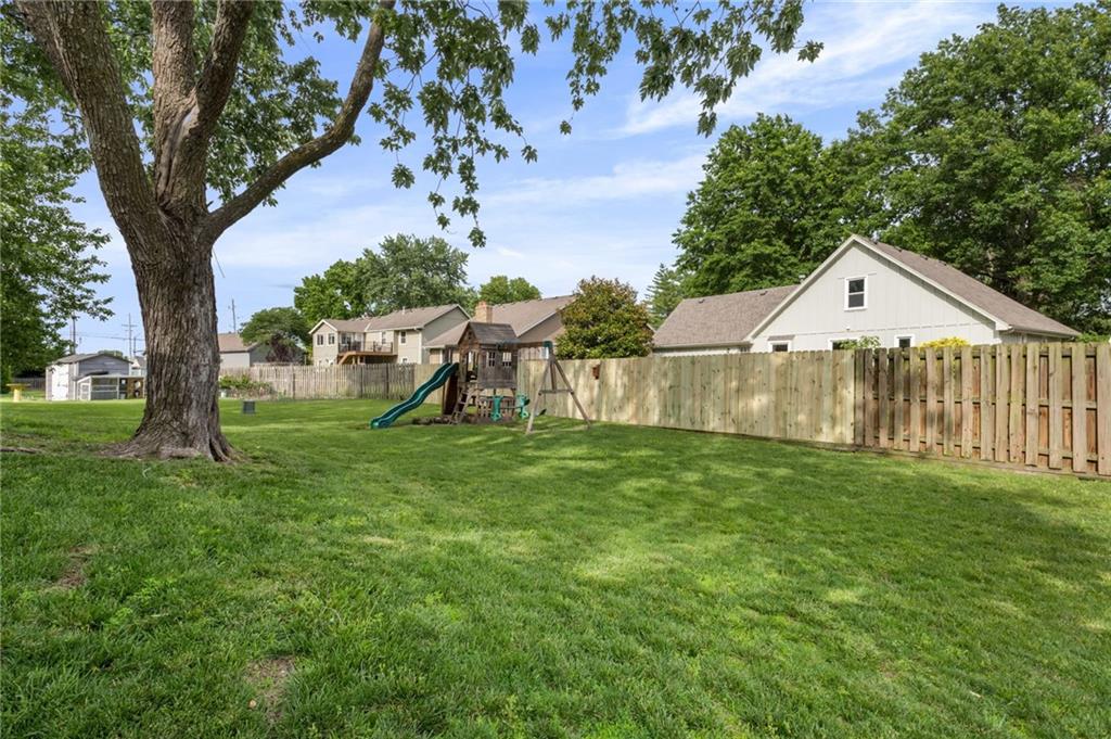520 Southwest Windmill Lane Lee's Summit, MO 64082 - Photo 28 of 34