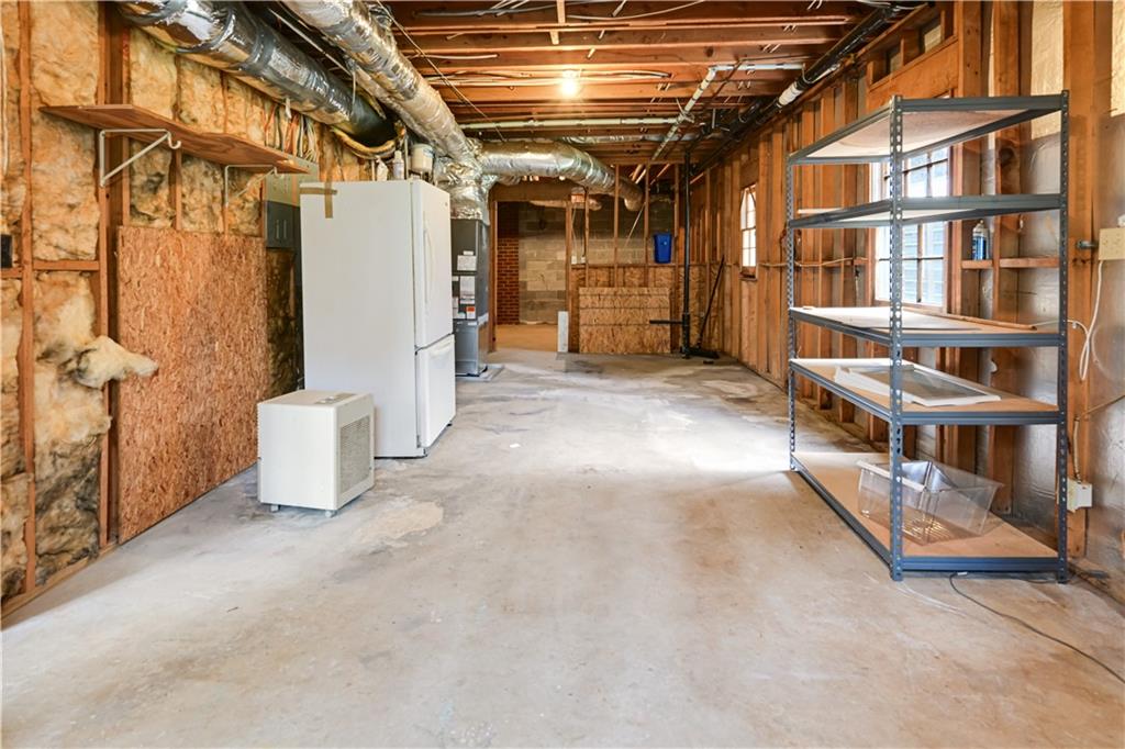 4711 Nutmeg Way Southwest Lilburn, GA 30047 - Photo 31 of 47