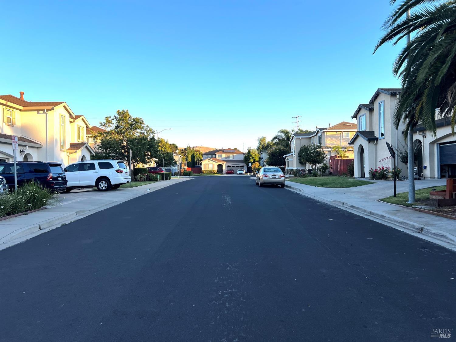 40 Curtis Court Bay Point, CA 94565 - Photo 3 of 18 a view of a street
