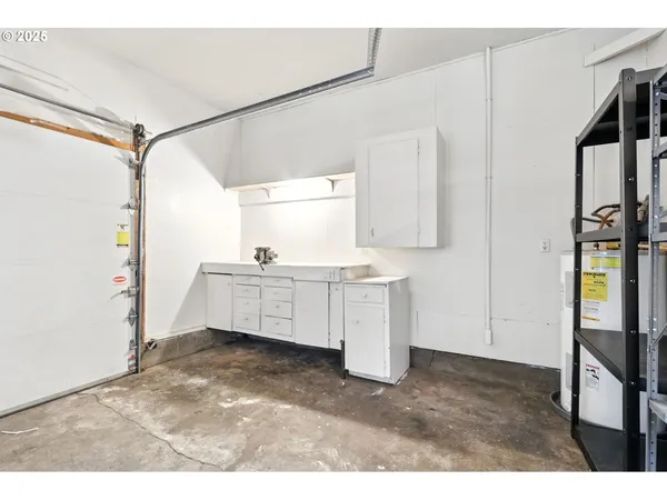 a view of utility room