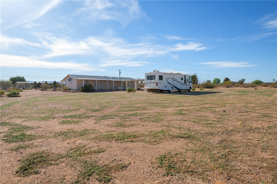 3676 North Santa Maria Road Golden Valley, AZ 86413 - Photo 29 of 34 Yard